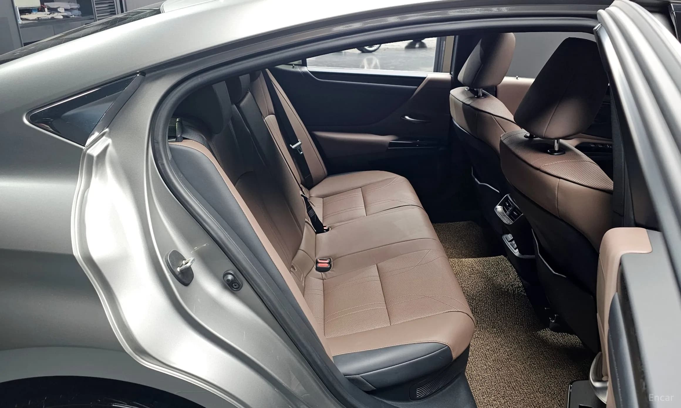 ES300h 7th Generation