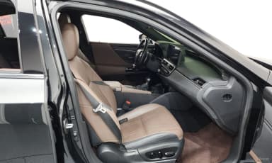 ES300h 7th Generation