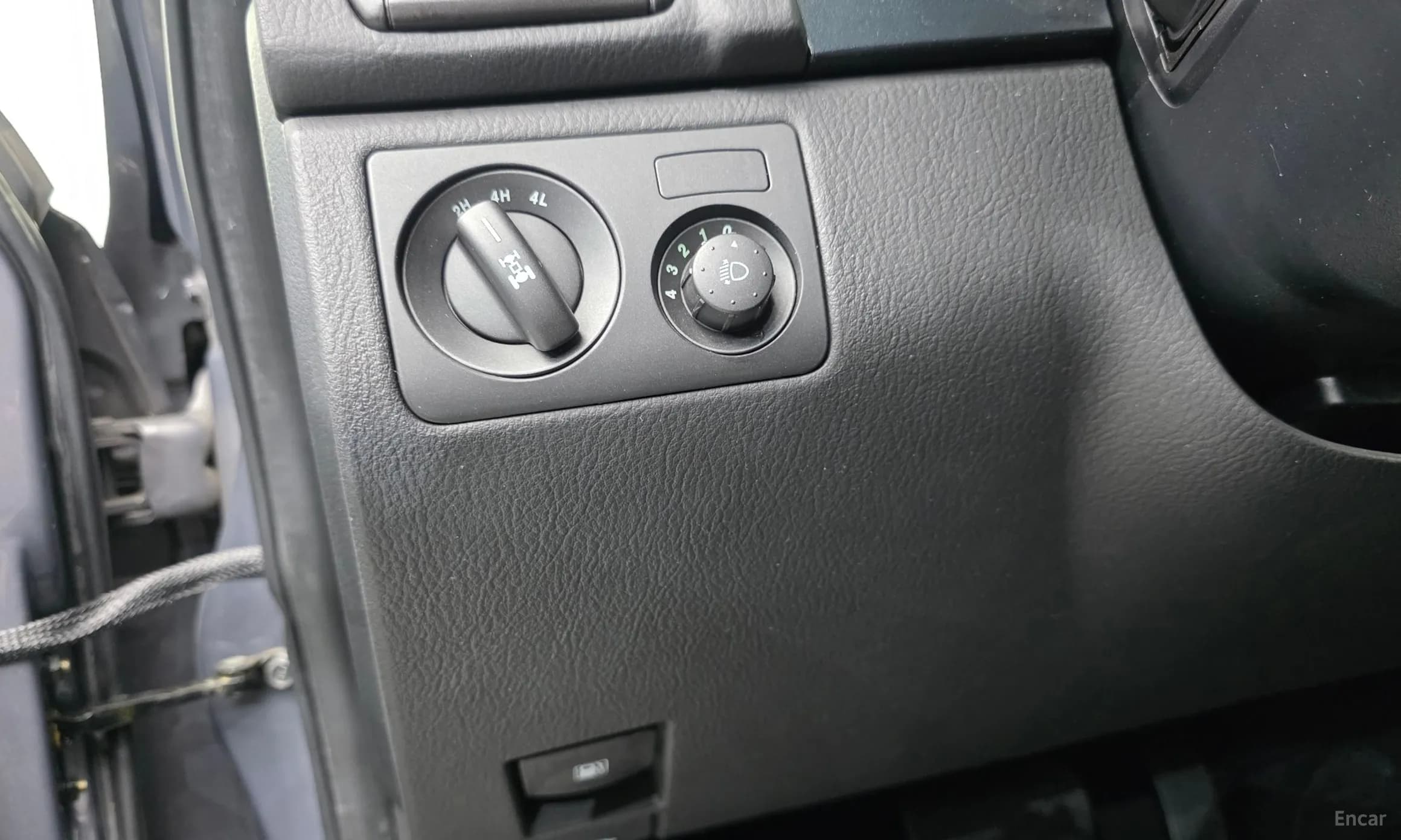 Rexton W
