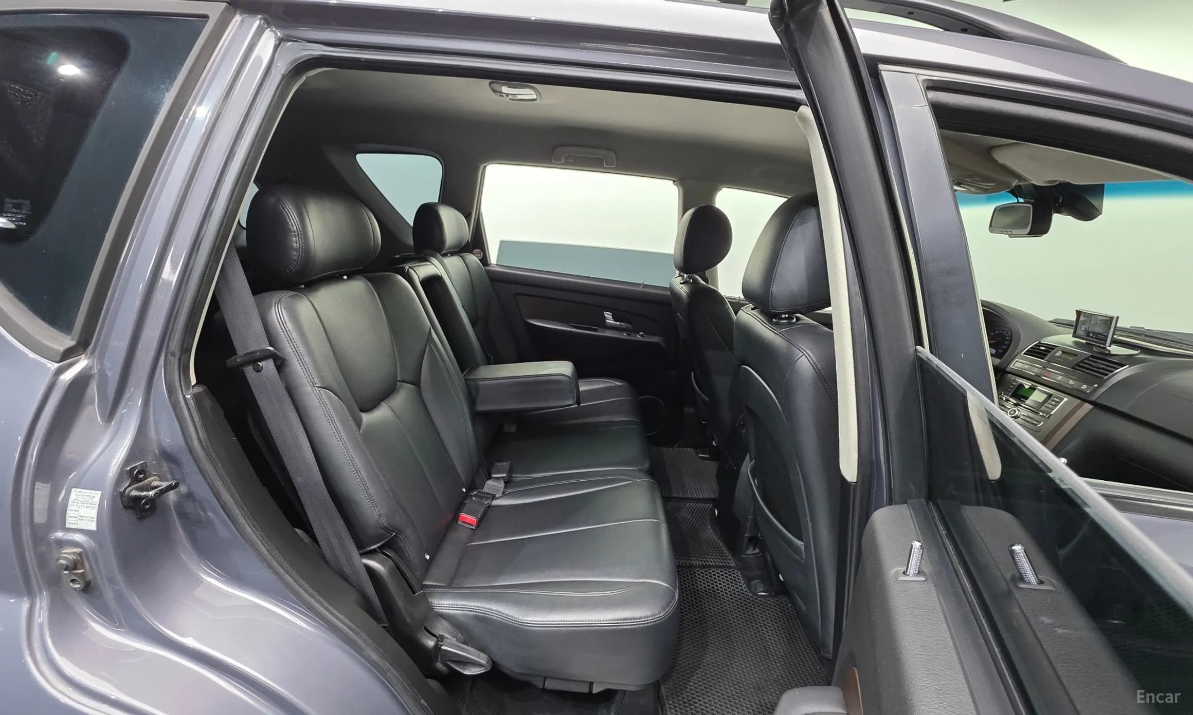 Rexton W