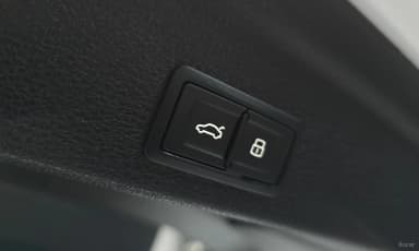 Q3 (F3)