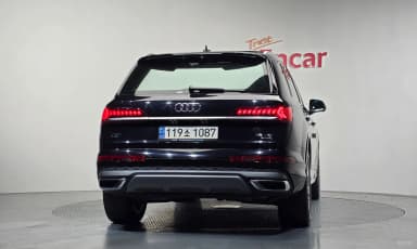 Q7 (4M)