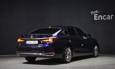 ES300h 7th Generation