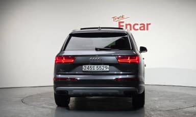 Q7 (4M)