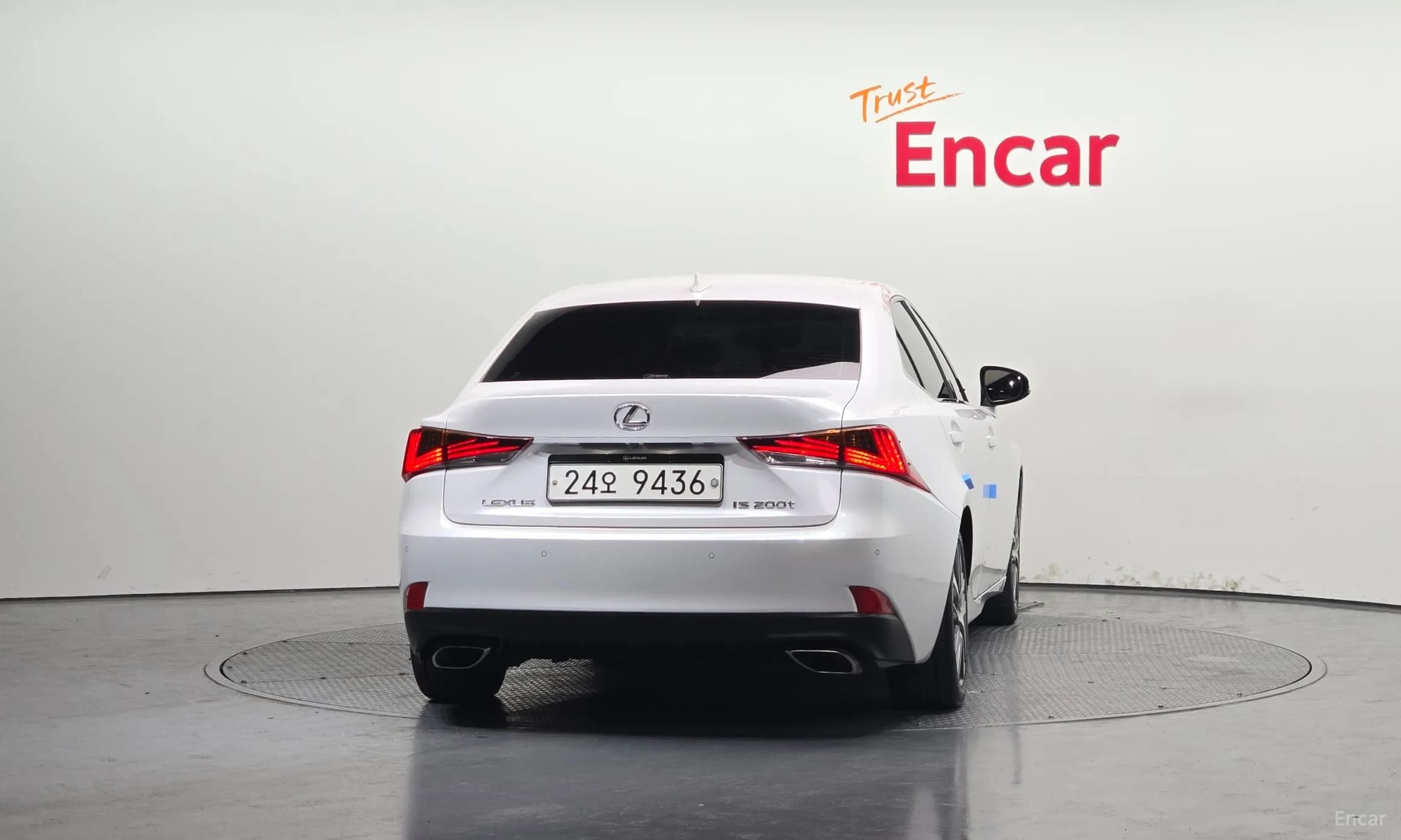 New IS200t