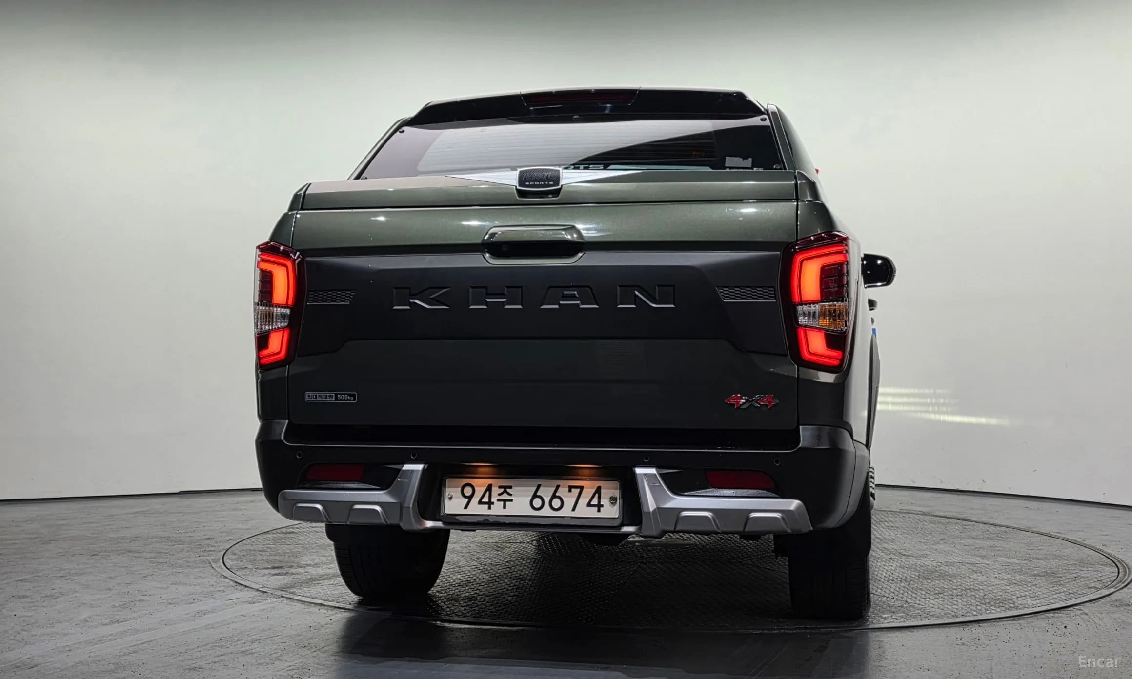 Rexton Sports Khan
