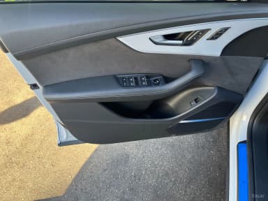 Q8 (4M)