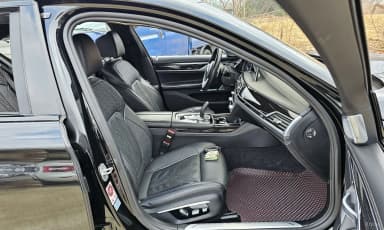 7 Series (G11)