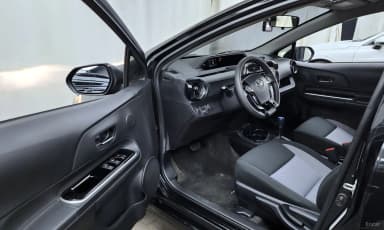 Prius C