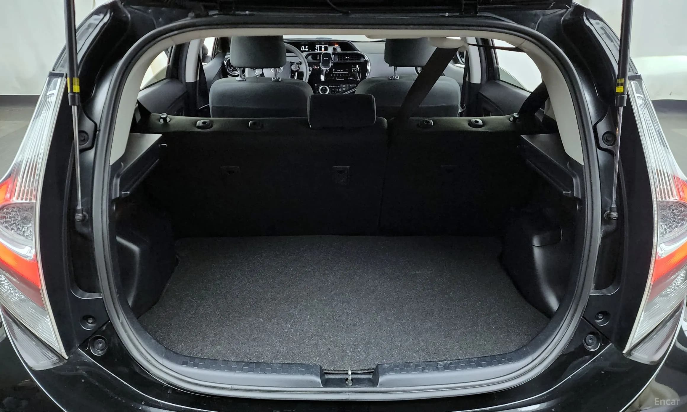 Prius C