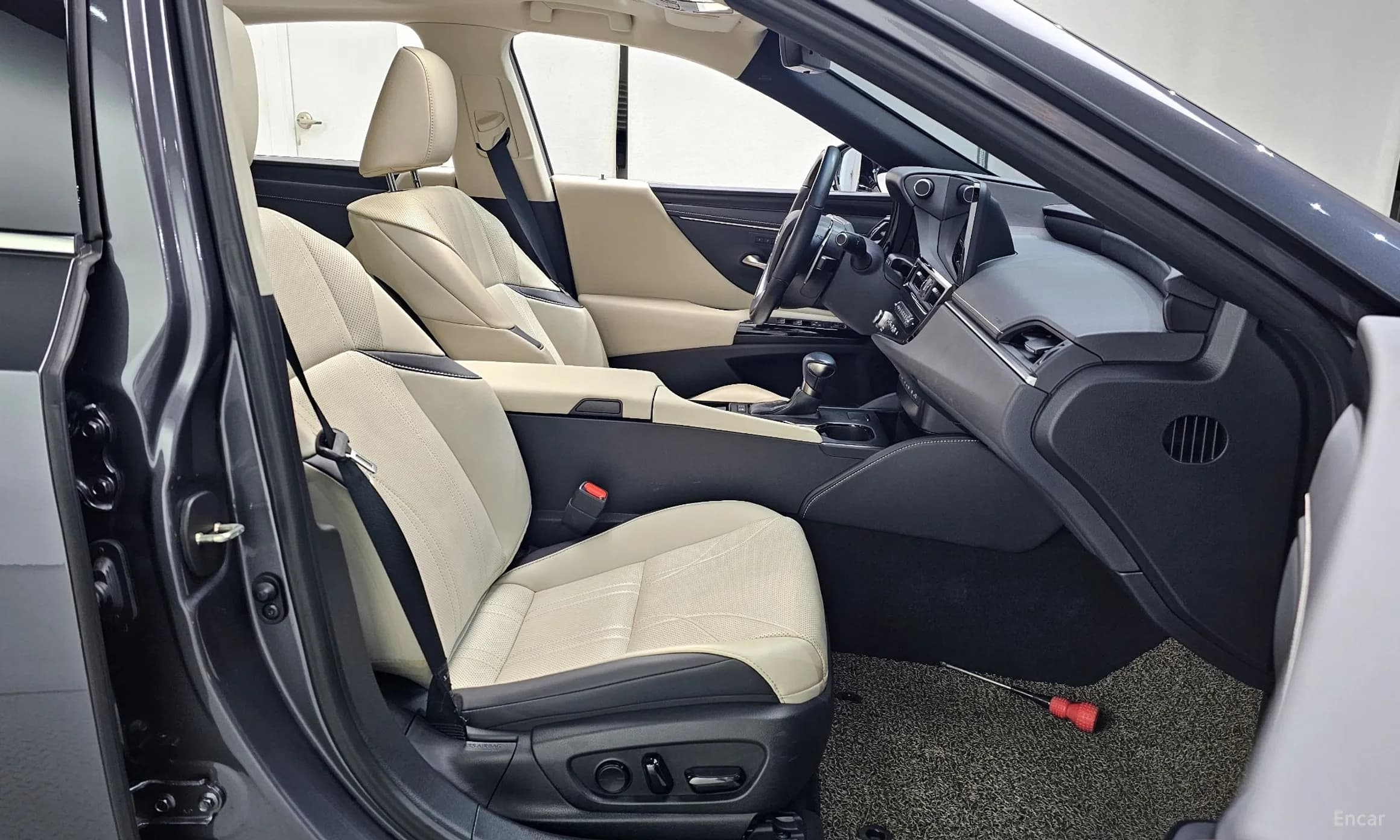 ES300h 7th Generation