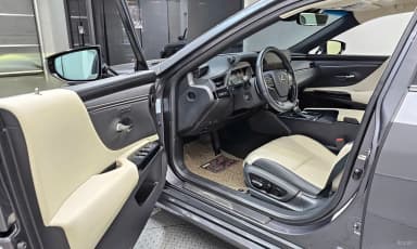 ES300h 7th Generation