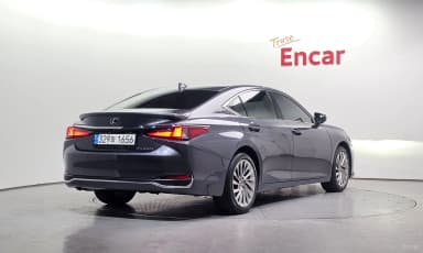 ES300h 7th Generation