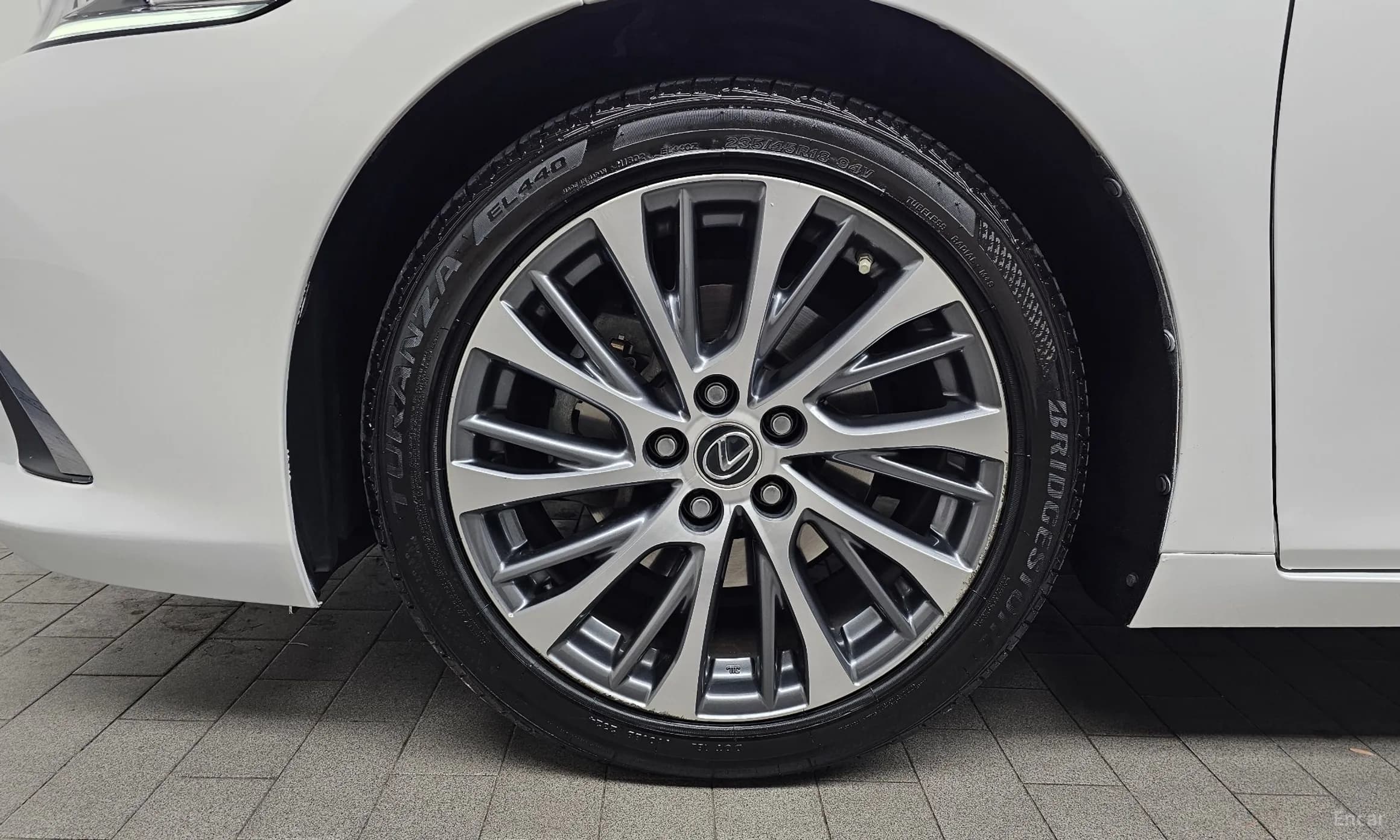 ES300h 7th Generation