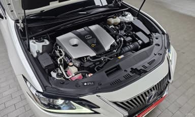 ES300h 7th Generation