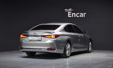 ES300h 7th Generation