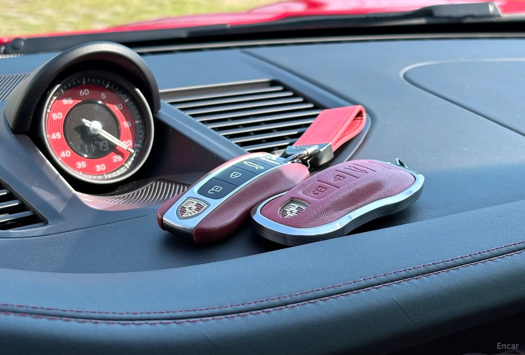 911 (992)
