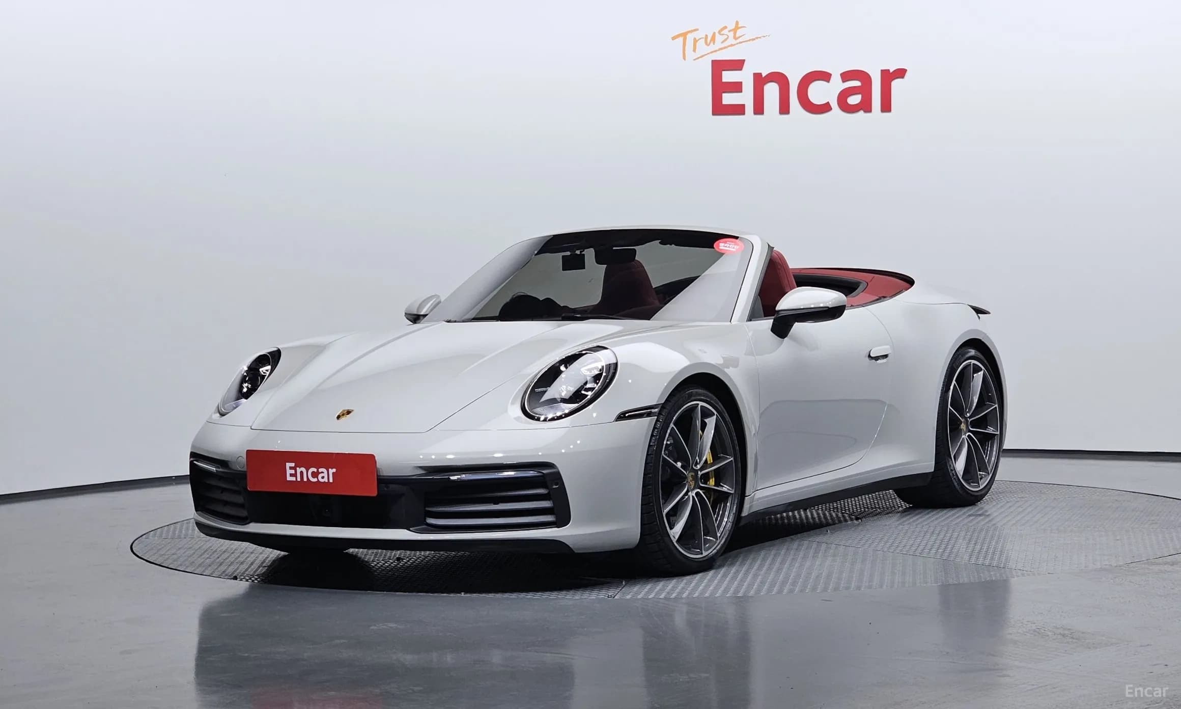 911 (992)