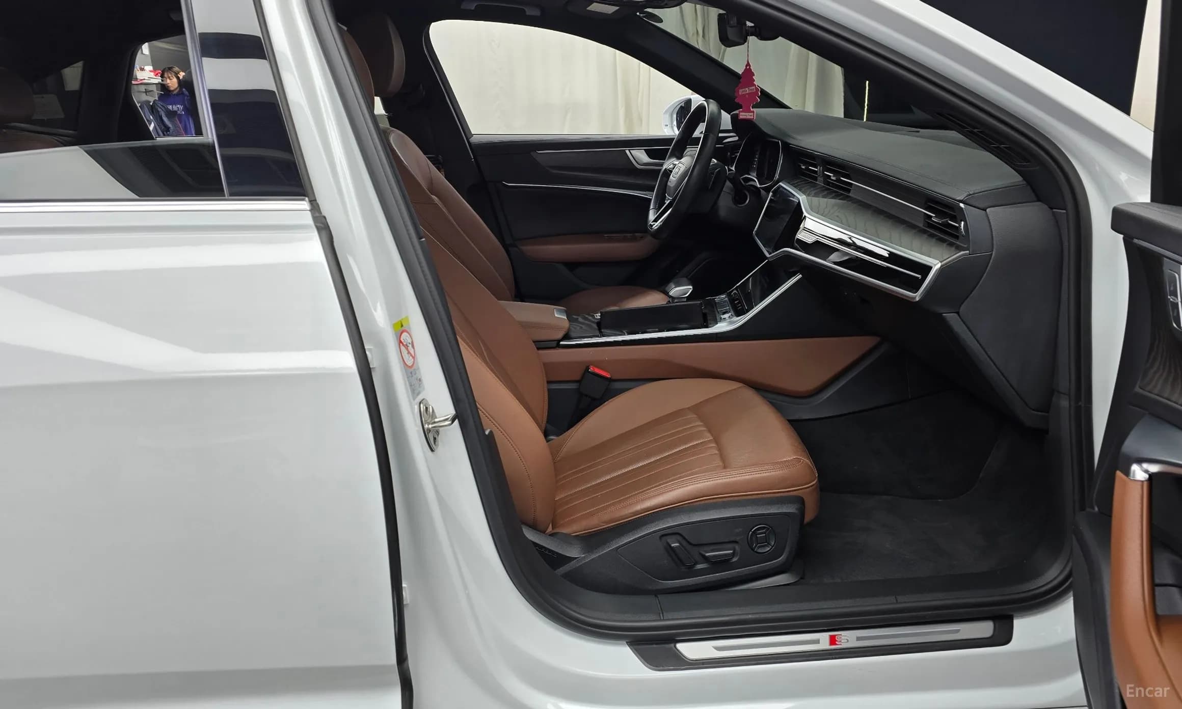 A6 (C8)
