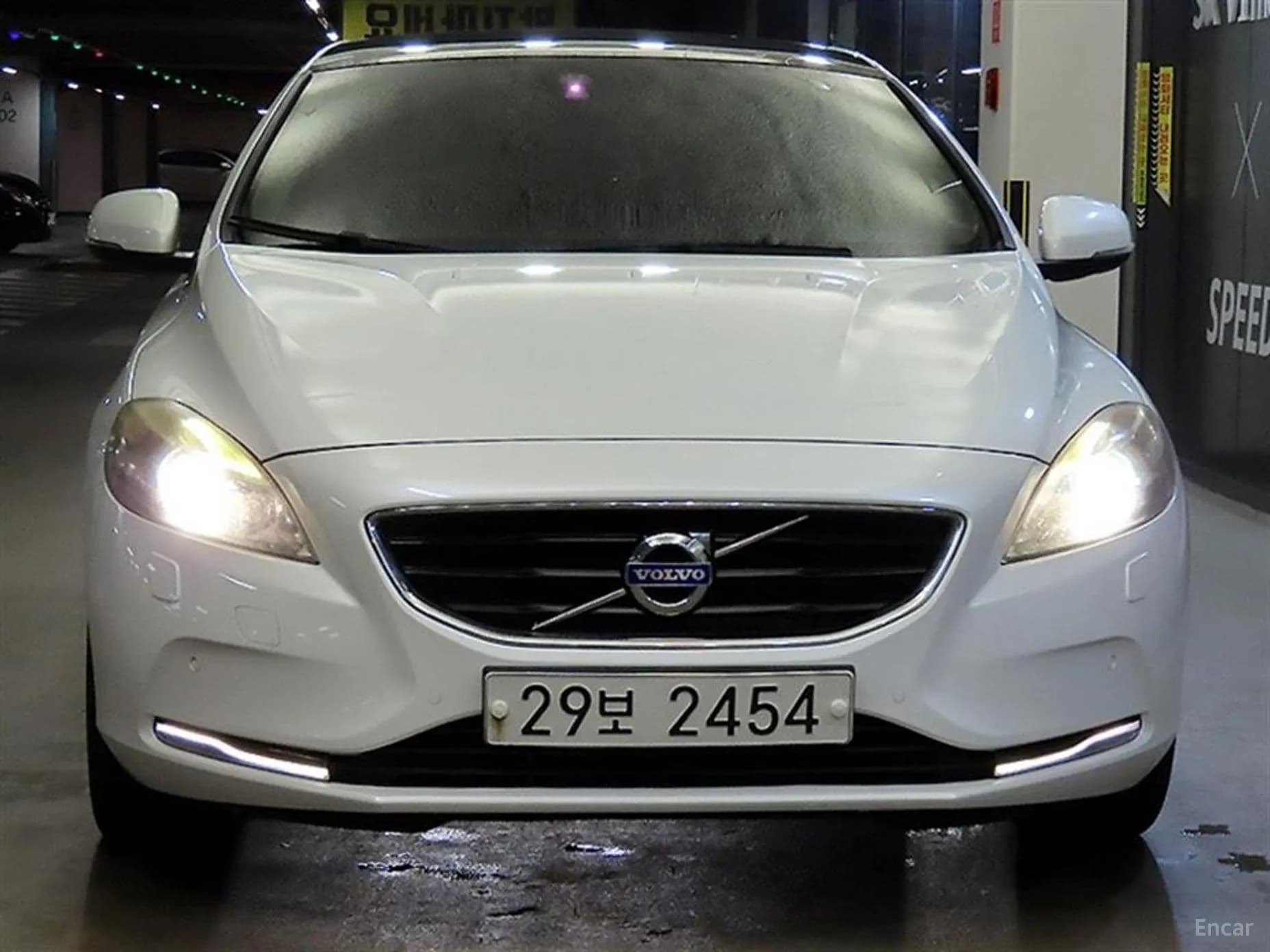 V40