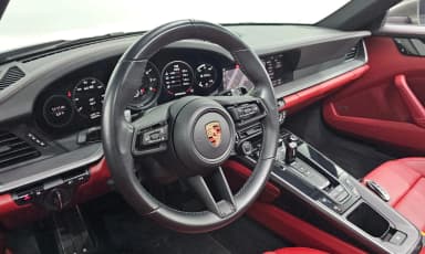 911 (992)