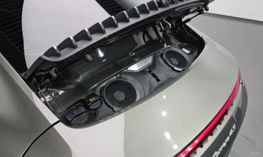 911 (992)