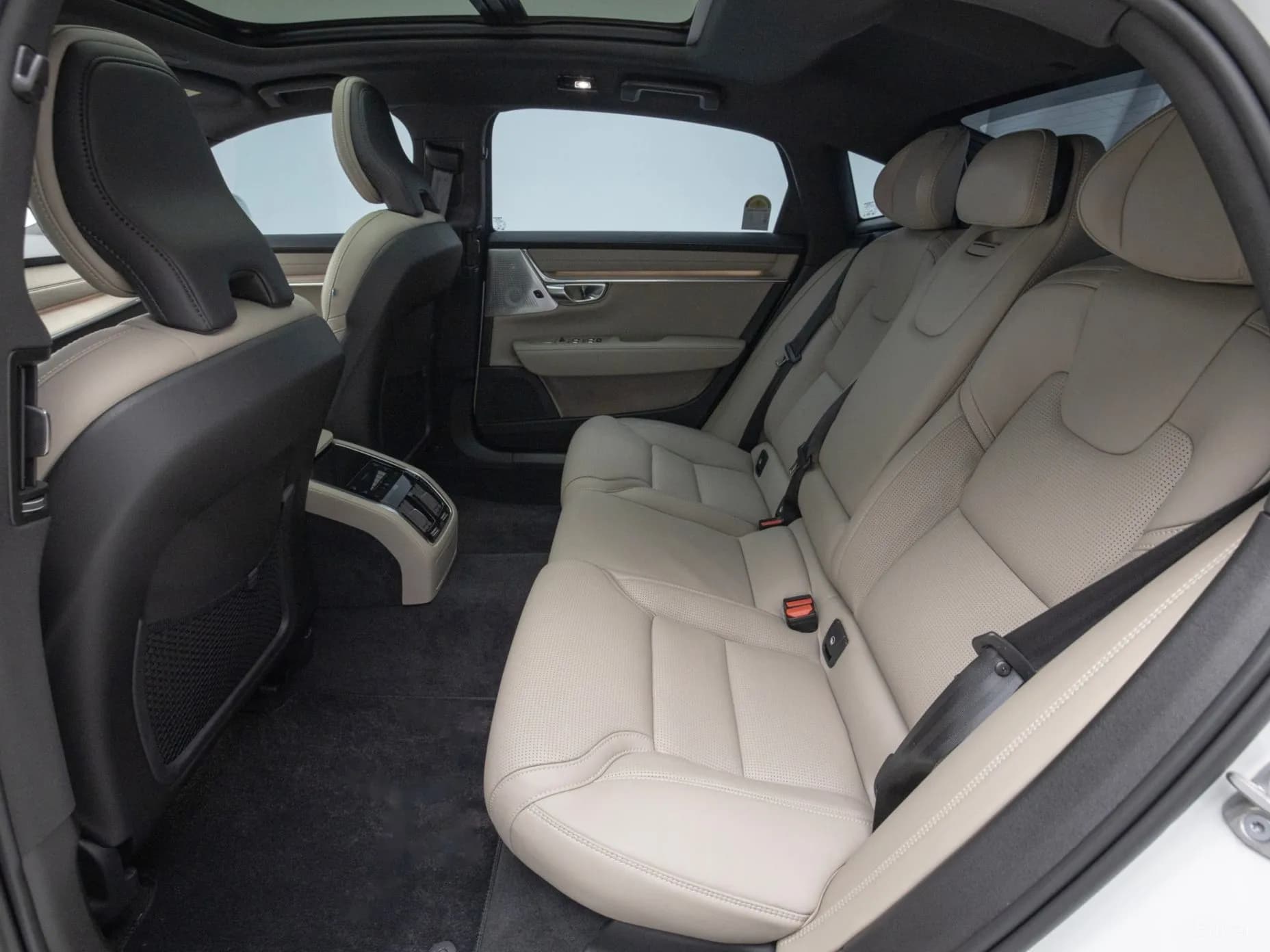 S90
