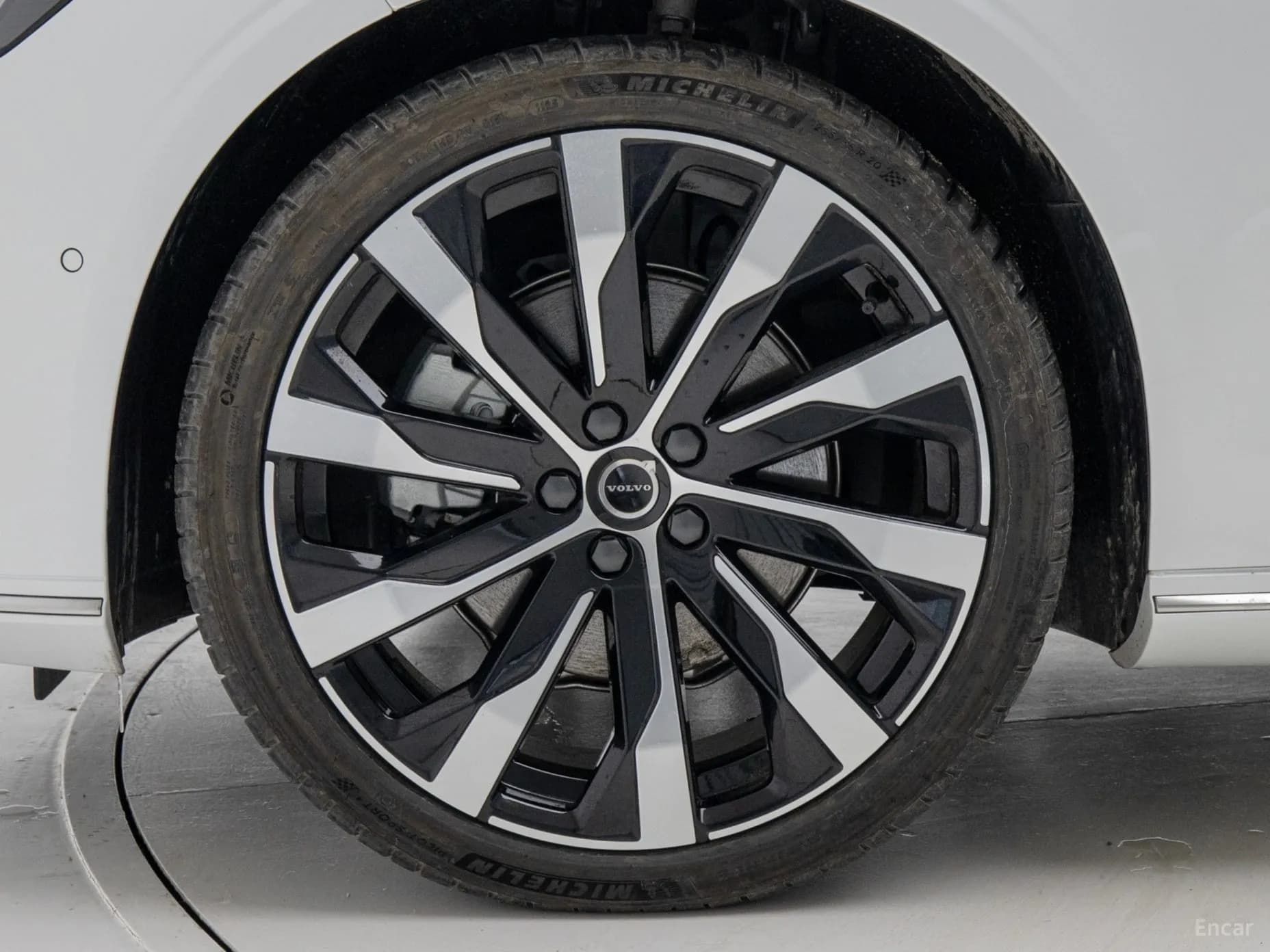 S90