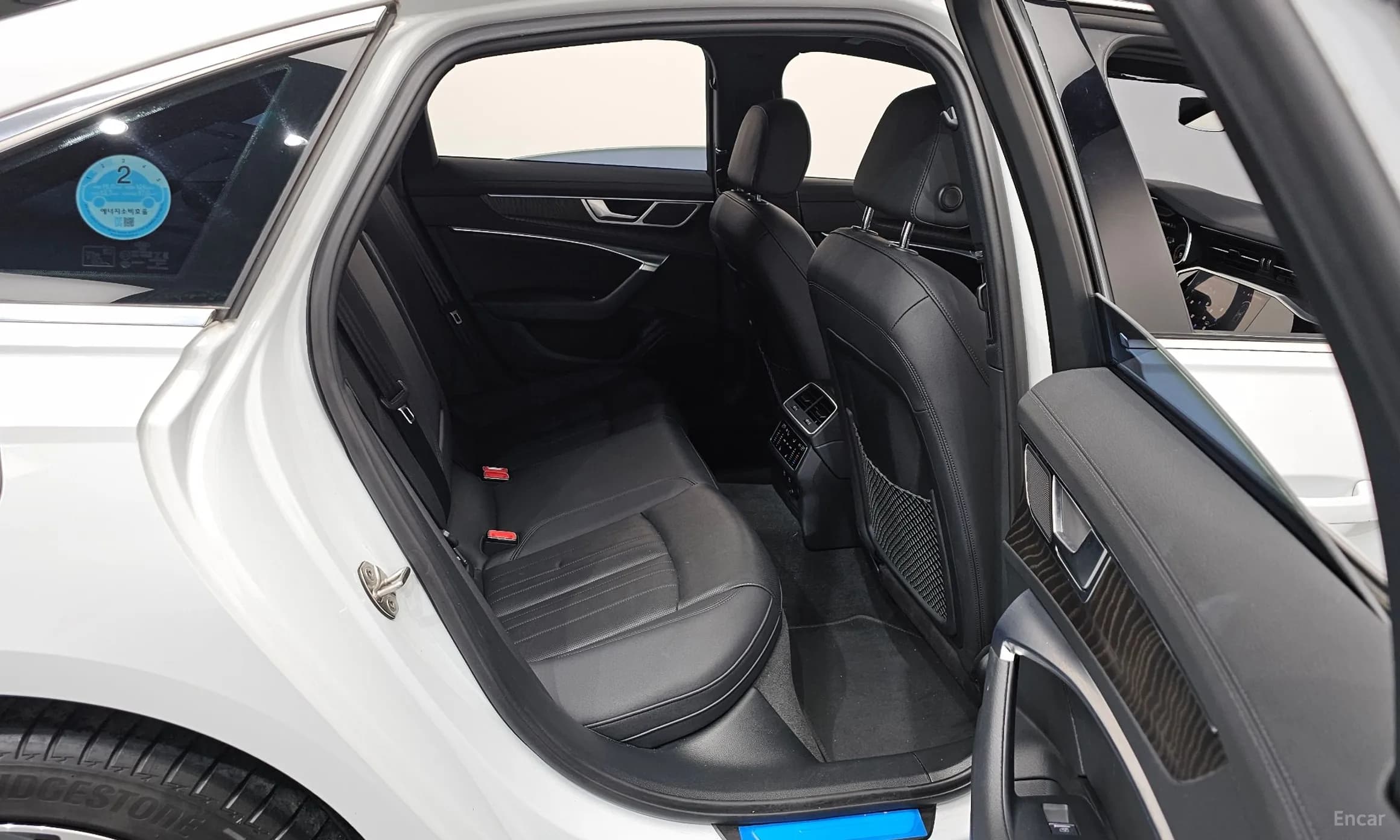 A6 (C8)