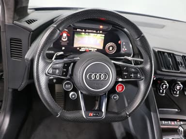 R8 (4S)