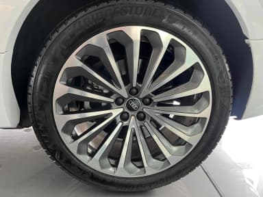 Q8 e-tron (GE)