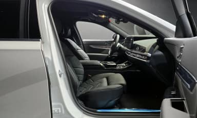 7 Series (G70)