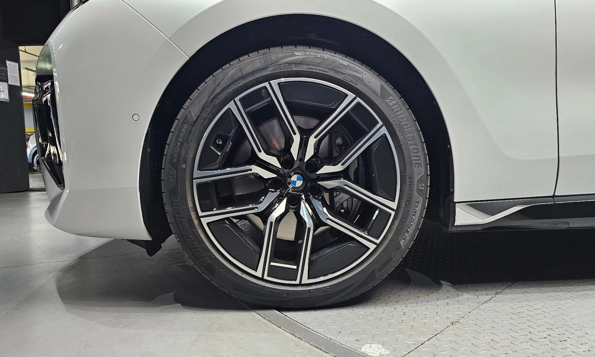 7 Series (G70)
