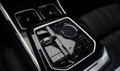 7 Series (G70)