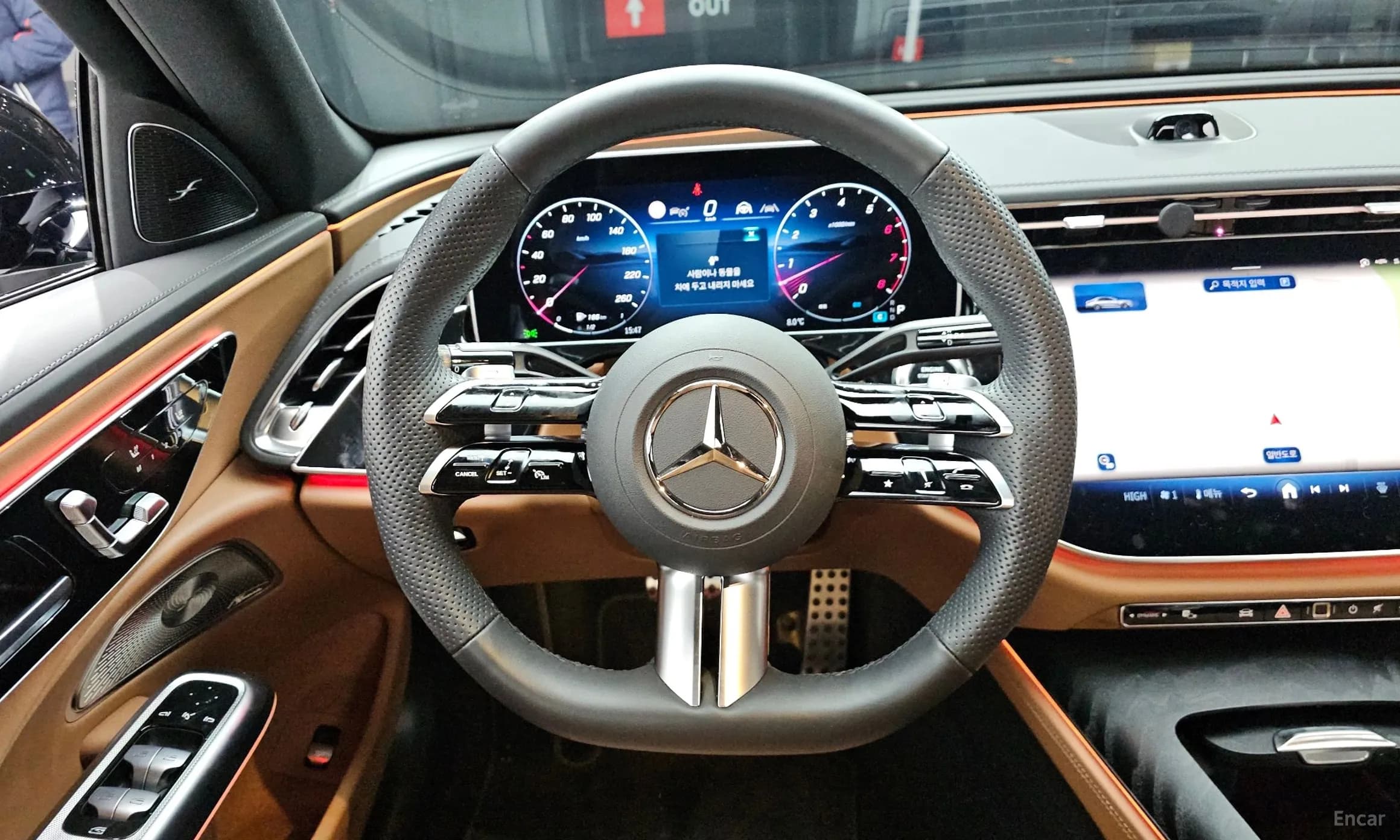 E-Class W214