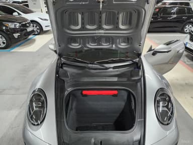 911 (992)