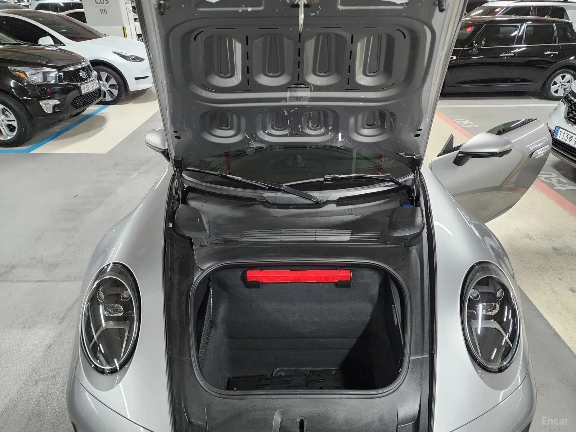911 (992)