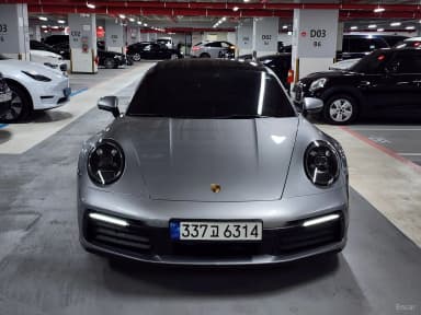 911 (992)