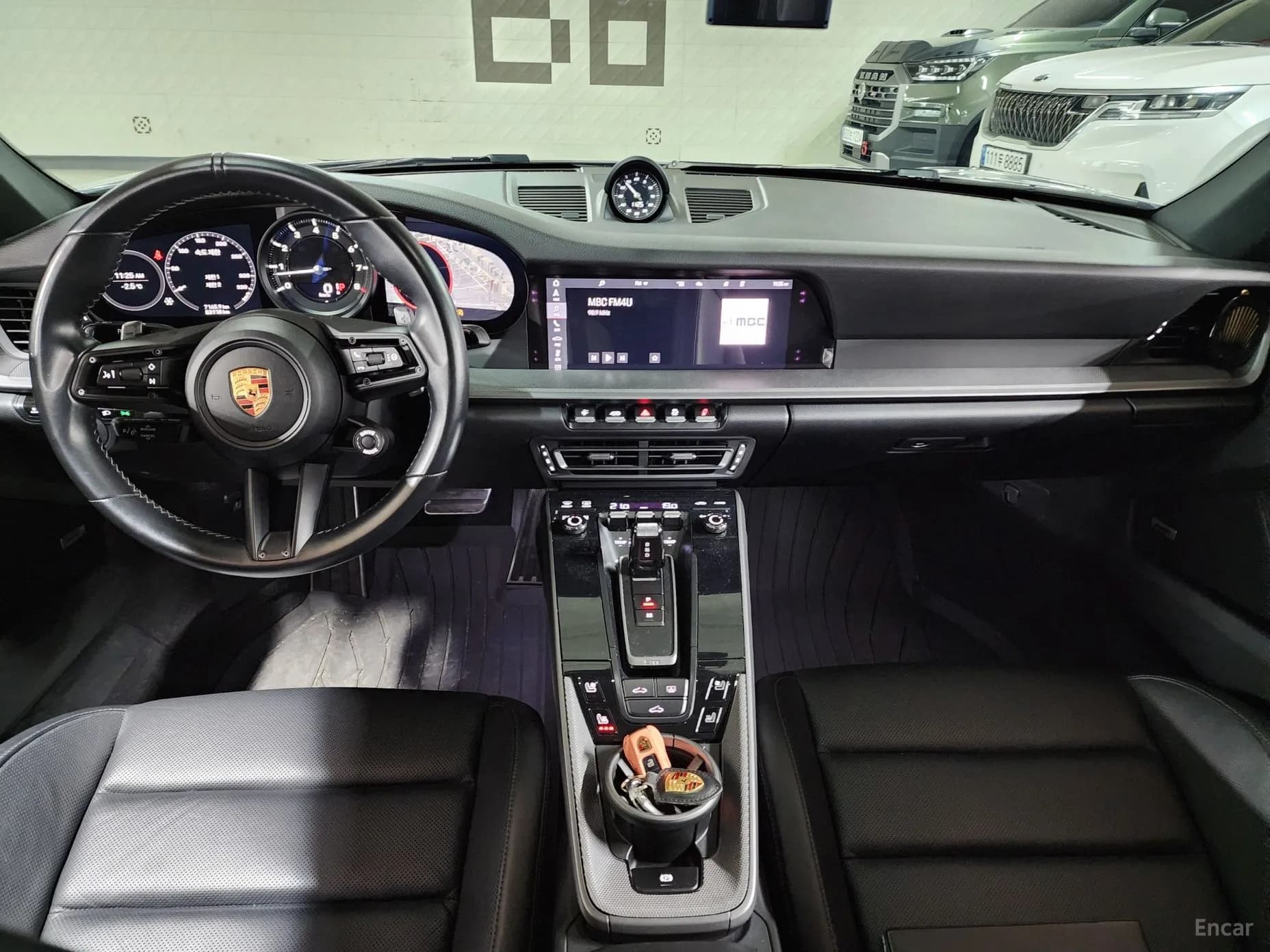 911 (992)