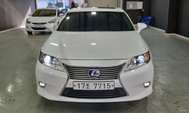 New ES300h