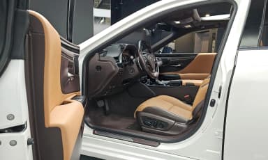 ES300h 7th Generation