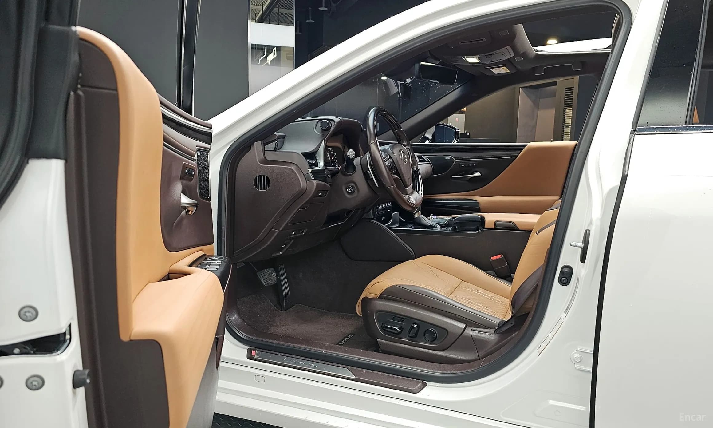 ES300h 7th Generation