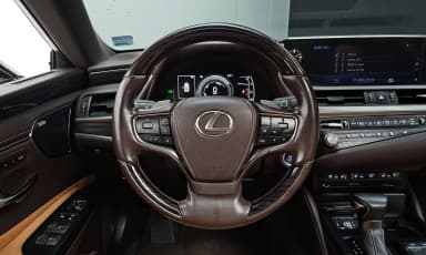 ES300h 7th Generation