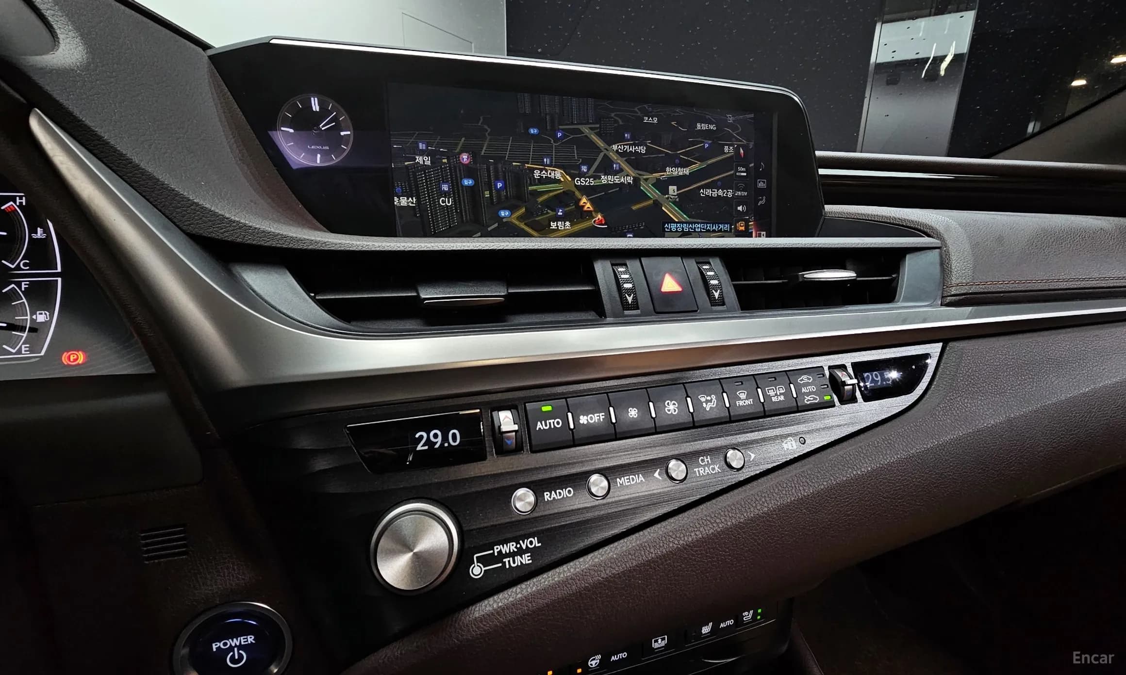 ES300h 7th Generation