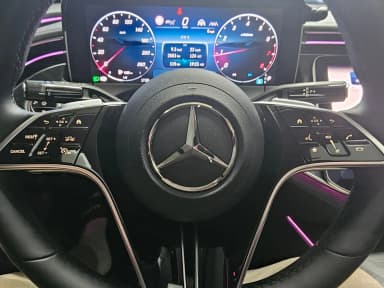 E-Class W214