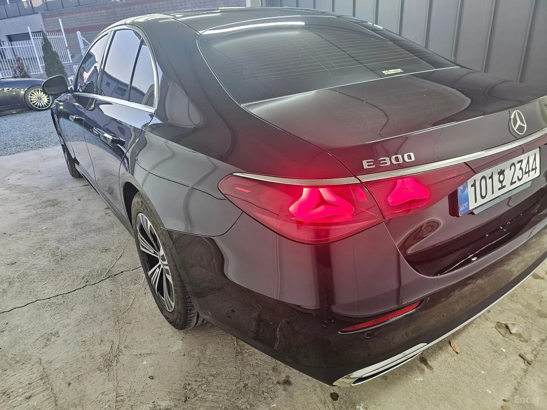 E-Class W214