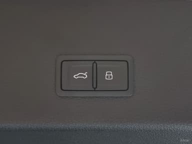 Q8 e-tron (GE)
