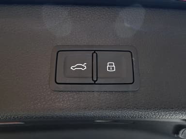 Q3 (F3)