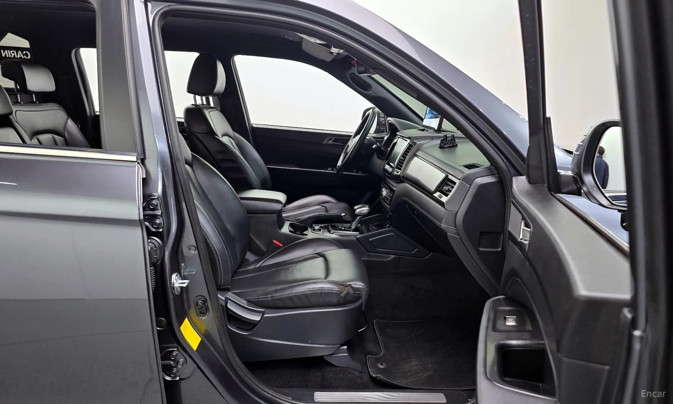 Rexton Sports Khan