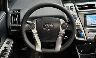 Prius V